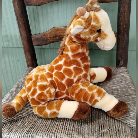 Kohls Cares Animal Planet Bashful Giraffe Plush Stuffed Animal Toy Sitting 12" - Picture 4 of 13